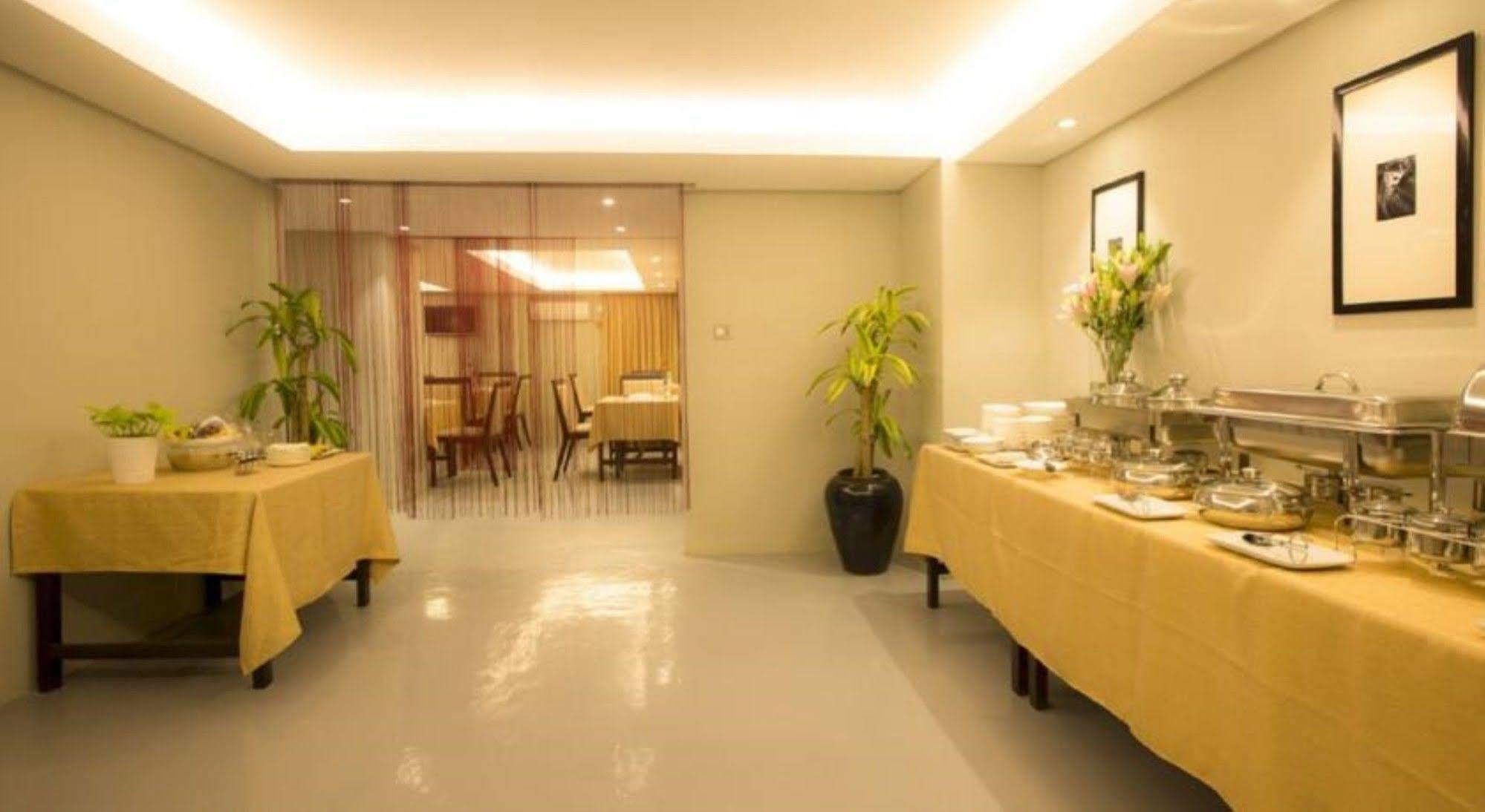 Shwe Pyi San Yar Hotel Yangon Extérieur photo
