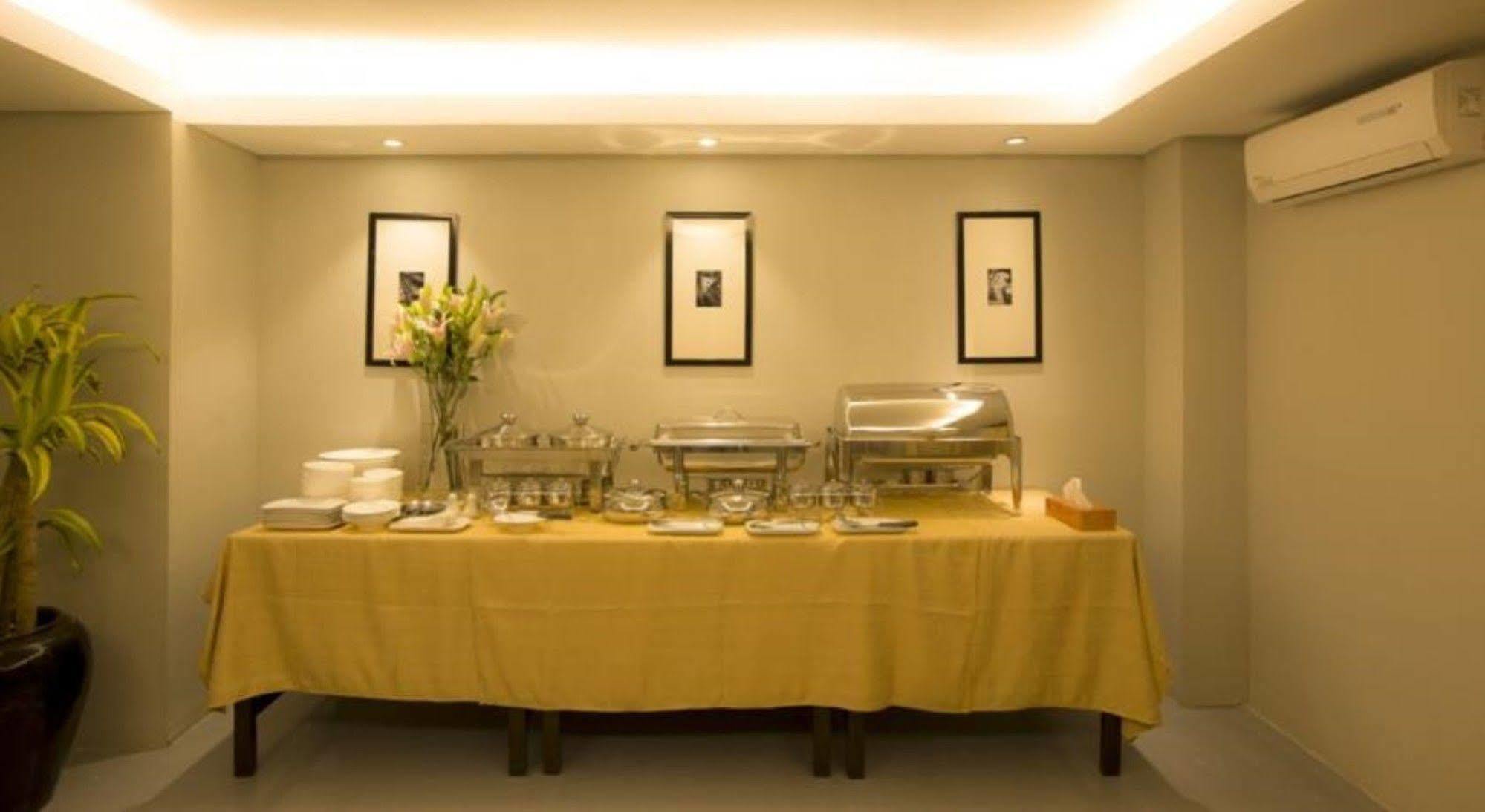 Shwe Pyi San Yar Hotel Yangon Extérieur photo